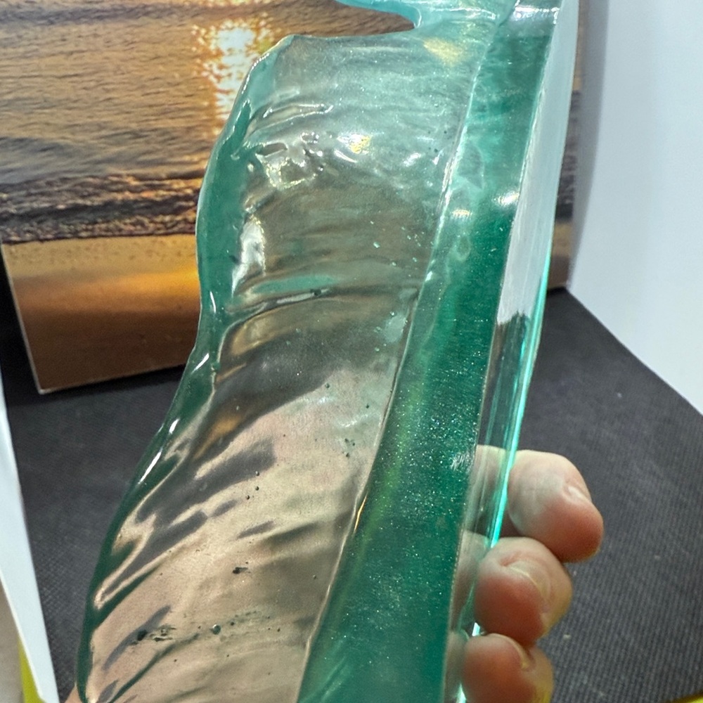 Elegant Resin Leaf Art Piece - Picture 10 of 14